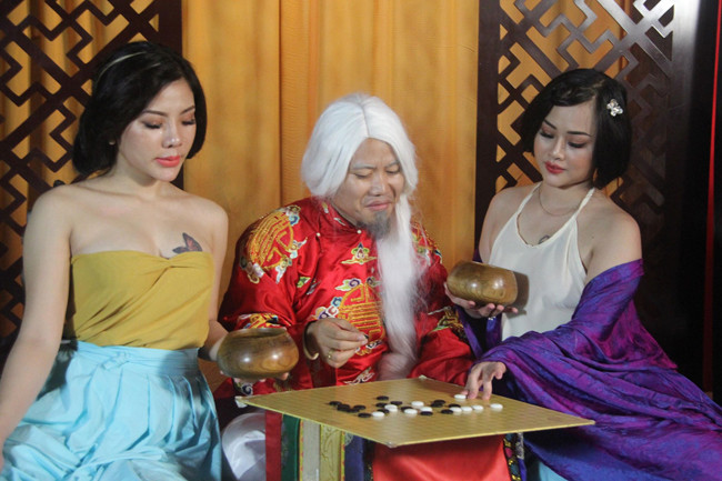 Hai vai phụ được Vượng Râu đánh giá cao và hứa hẹn gây ấn tượng cho khán giả là Xuân Mai (diễn viên Ngọc Anh) và Tân Bình (yếm vàng - diễn viên Thu Thảo) đảm nhiệm.