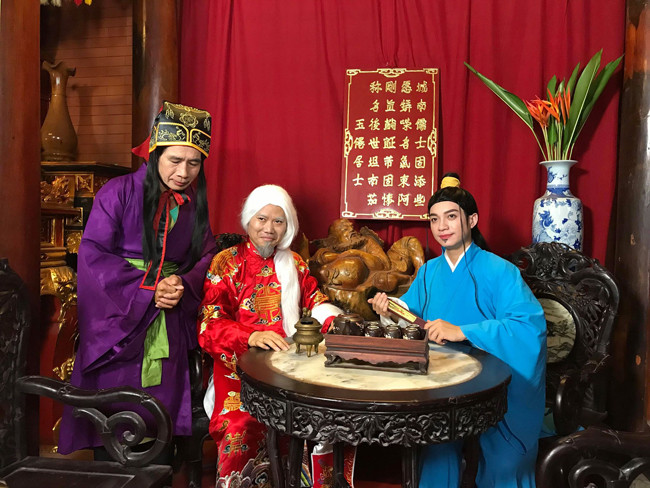 Anh khẳng định, những khoản đầu tư cho phim còn bao gồm những phần không thể tính bằng tiền, như sự hỗ trợ của bạn bè về phim trường hay công tác chuẩn bị được rục rịch từ 3-4 năm trước.