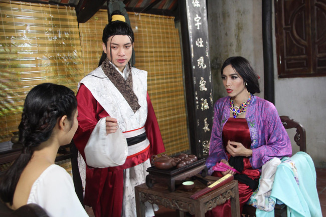 Chính vì thế, Vượng Râu hy vọng khán giả sẽ chờ đợi thêm một thời gian nữa, để tiếp xúc trực tiếp với tác phẩm và có những nhận xét khách quan hơn.