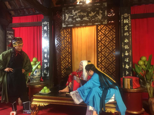 Vượng Râu cho hay, khi bắt tay vào làm bộ phim cổ trang hài này, anh nhận thấy rất nhiều khó khăn cần khắc phục, không riêng gì vốn đầu tư.