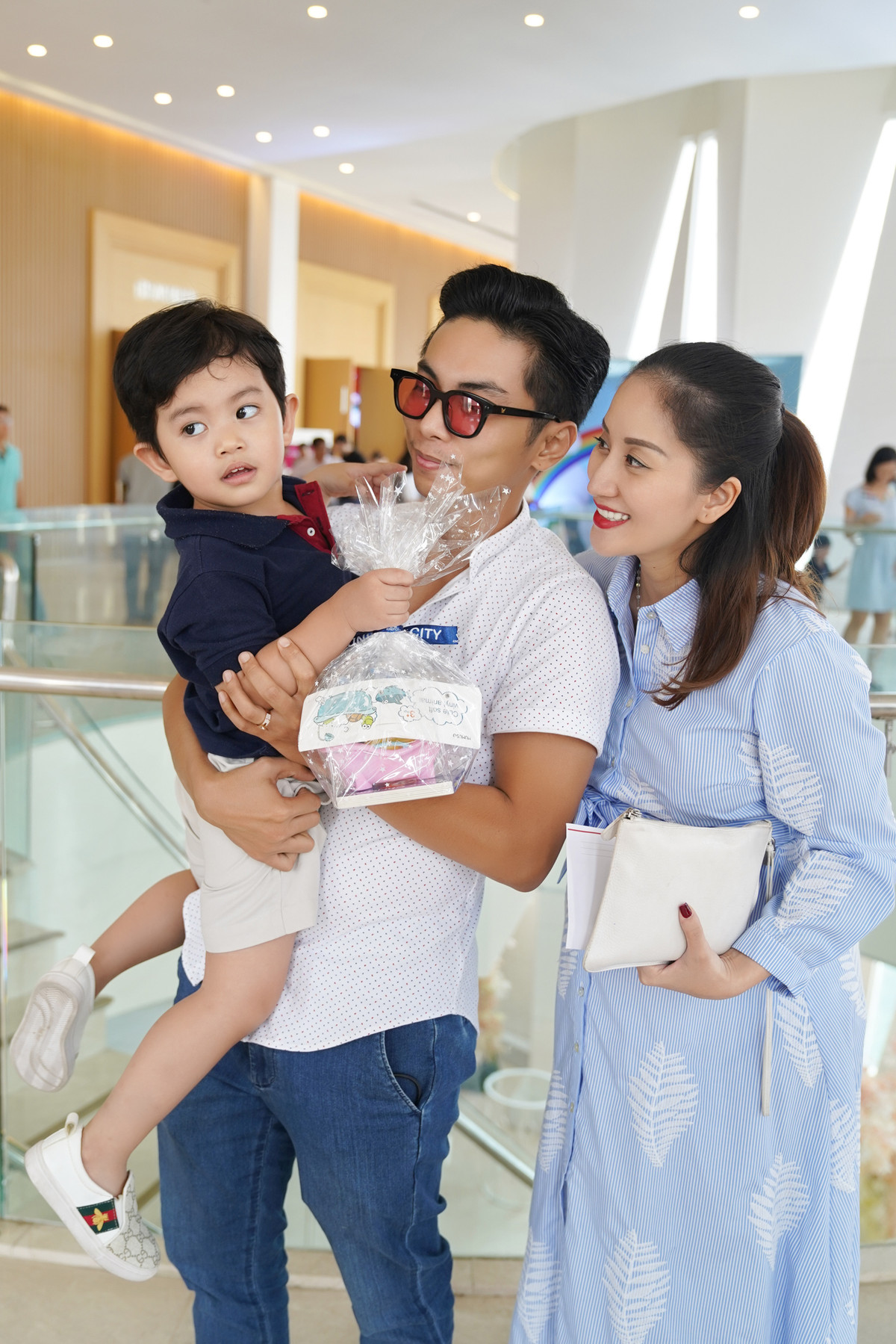 Trước đó mối tình “cô trò” của nữ kiện tướng dancesport và chồng vấp phải khá nhiều ý kiến trái chiều nhưng chính tình yêu chân thành dành cho nhau đã khiến công chúng dần công nhận và thêm phần yêu mến.