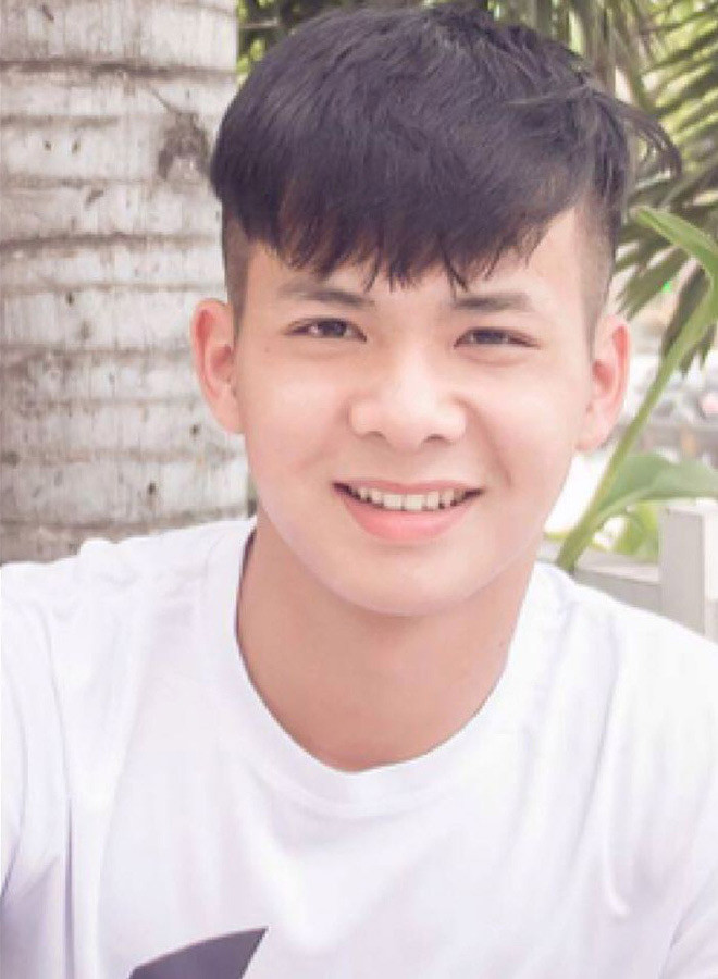 Thái Hiếu (18 tuổi) sinh ra ở Hưng Yên. Anh đến từ lò đào tạo PVF và nhiều lần được góp mặt trong tuyển trẻ quốc gia đi thi đấu quốc tế. Những thành tích Thái Hiếu đạt được trong nhiều năm thi đấu cũng khiến nhiều người nể phục. Anh từng cùng đồng đội giành ngôi Á quân tại giải U16 Đông Nam Á năm 2016.