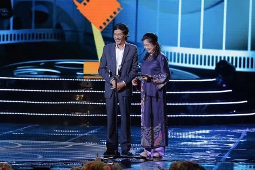 NSƯT Diệu Thuần tại Cánh diều vàng 2017.