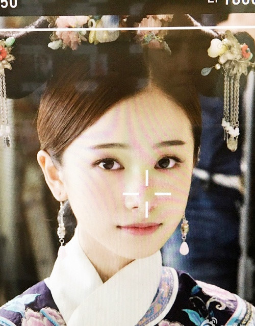 Khương Tử Tân từng casting Hậu cung Như Ý truyện. Không được chọn vào phim nhưng tạo hình của nữ diễn viên trong trang phục thời Thanh đã thu hút sự chú ý của cư dân mạng. Trước phim Diên Hi công lược, cô vào vai Nhạc Linh San trong Tân Tiếu ngạo giang hồ (2018). Cô cũng góp mặt trong dự án Hạo Lan truyện với vai Ân Tiểu Xuân, cùng Ngô Cẩn Ngôn, Nhiếp Viễn, dự kiến ra mắt năm 2019.