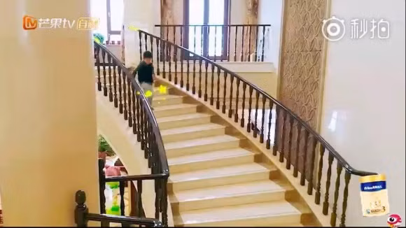 Huỳnh Thánh Y công khai hình ảnh biệt thự như lâu đài cổ tích của cô và ông xã Dương Tử.