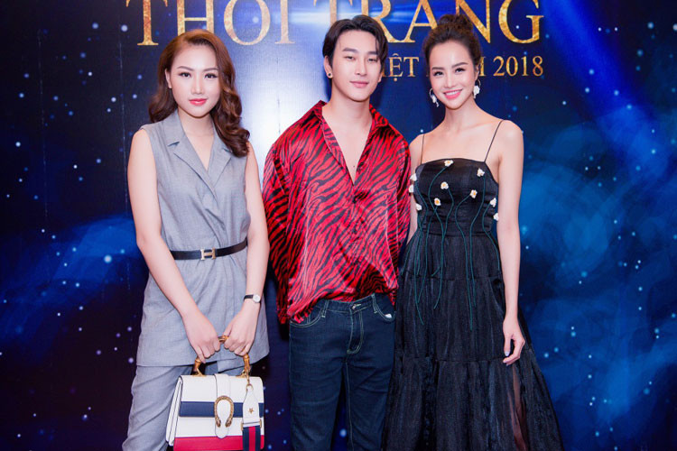 Hoàng Thu Thảo cũng góp mặt trong sự kiện.