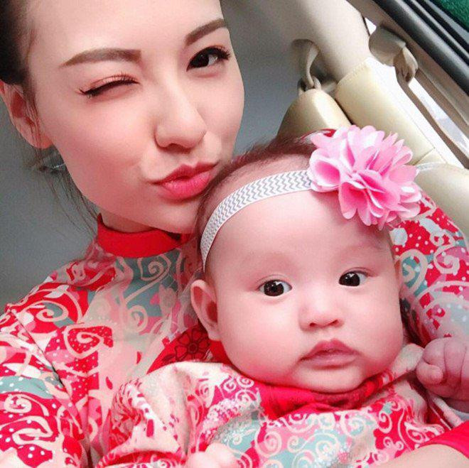 Hong Que hanh phuc ben con, han nguoi phu bac da bo roi co-Hinh-3