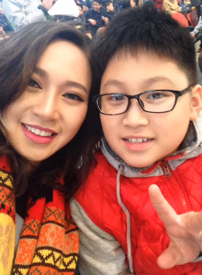 Khánh Linh đã chấp nhận để chồng cũ nuôi bé Dim - con trai của hai người.