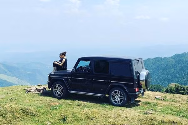 Cặp đôi về Lạng Sơn trong dịp ngày giỗ bố người đẹp Đàm Thu Trang.