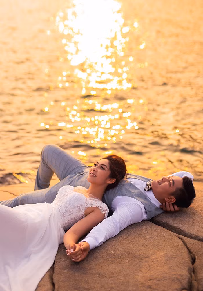 "Phút bình yên ta ở bên nhau".