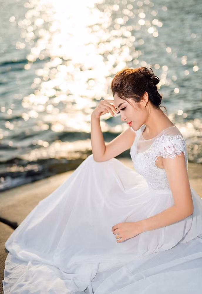 Cùng với việc chính thức công bố những hình ảnh trong album cưới, Hoa hậu đại dương 2014 Đặng Thu Thảo cũng vừa xác nhận với VietNamNet đám hỏi của mình sẽ được diễn ra ngày 17/9/2018 tại Cần Thơ.