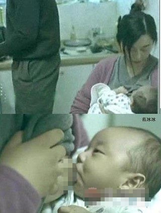 Hình ảnh được blogger nhấn mạnh là cảnh Phạm Băng Băng cho con bú. Thực chất đây là cảnh phim Lạc lối ở Bắc Kinh.