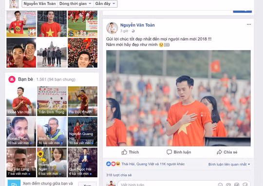 Giống như Văn Thanh, Văn Toàn cũng chọn trang phục cờ đỏ sao vàng nhưng kèm thêm lời chúc "năm mới hãy đẹp như mình", khiến các CĐV nữ cảm thấy rất thú vị.