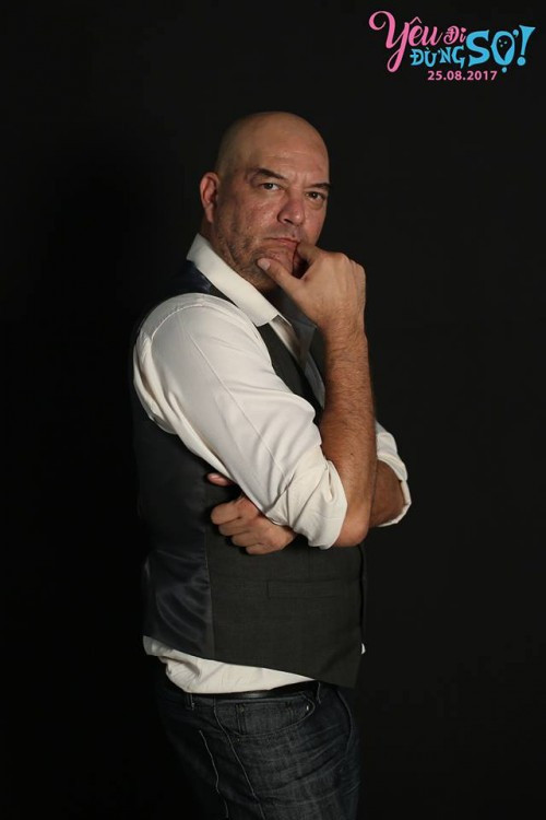 Đạo diễn Stephane Gauger.