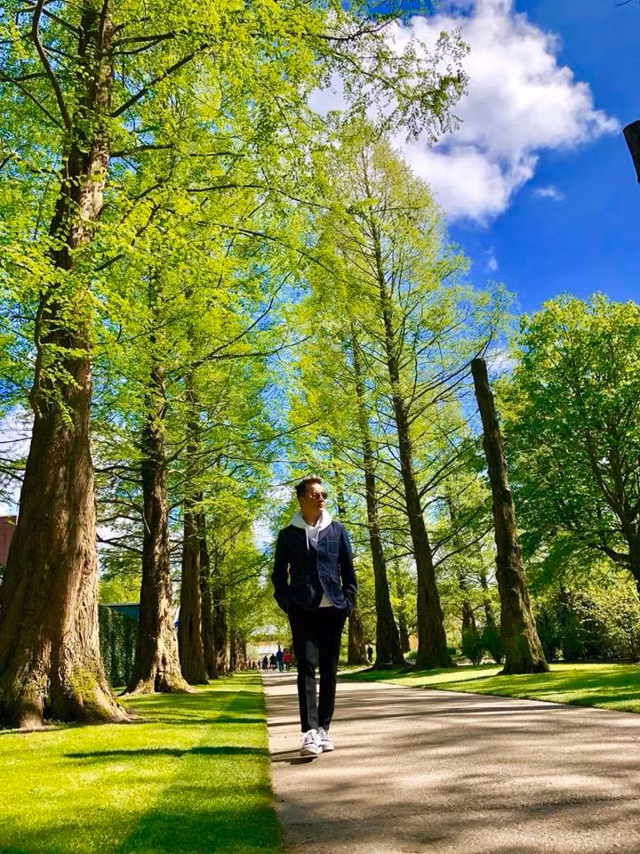 Nam ca sĩ từng không ít lần "than ế" và mong muốn tìm được người mình yêu thương.