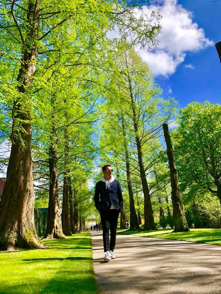 Nam ca sĩ từng không ít lần "than ế" và mong muốn tìm được người mình yêu thương.