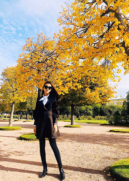 Tường Linh được đánh giá cao bởi vẻ đẹp hoàn hảo, tác phong làm việc chuyên nghiệp.