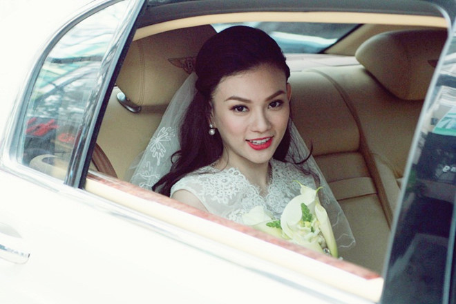 Năm 2014, Thu Thủy kết hôn với bạn trai lâu năm. Hình ảnh trong ngày cưới của cô nhận được nhiều phản hồi tích cực. Khán giả cho rằng theo thời gian Thu Thủy đẹp hơn. Dù vậy, cô vẫn giữ được nét tự nhiên vốn có.