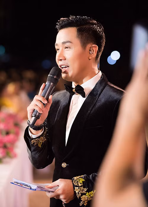 Nguyen Khang tiet lo thi sinh HHVN 2018 bi ngat khi chay chuong trinh-Hinh-3