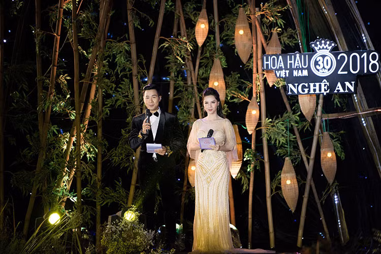 Nguyen Khang tiet lo thi sinh HHVN 2018 bi ngat khi chay chuong trinh-Hinh-4