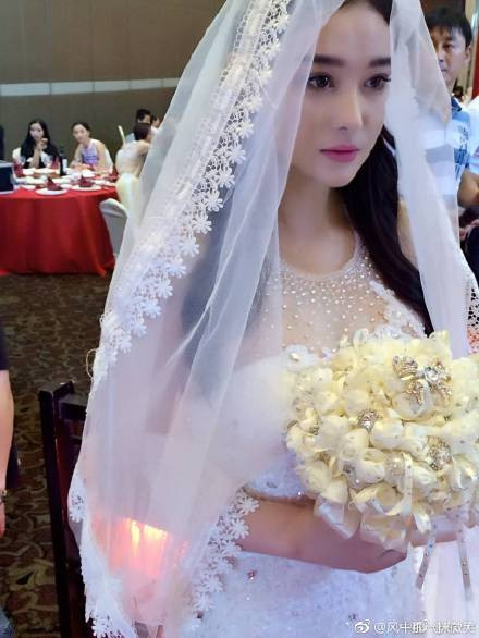 Hé lộ hình ảnh hiếm trong đám cưới Trương Hinh Dư He lo hinh anh hiem trong dam cuoi Truong Hinh Du