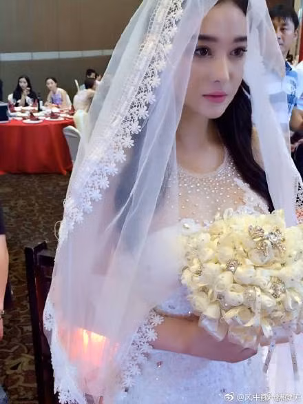 Hé lộ hình ảnh hiếm trong đám cưới Trương Hinh Dư He lo hinh anh hiem trong dam cuoi Truong Hinh Du