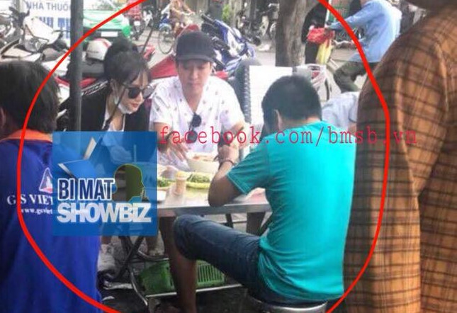 Ảnh Trường Giang bên Nhã Phương được chia sẻ rộng rãi. Ảnh: BMSB.