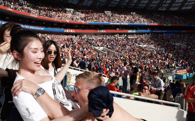  Từ Đông Đông bị một phen bối rối.