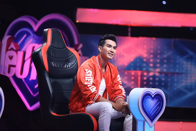 Người mẫu Trịnh Xuân Nhản trong chương trình hẹn hò.