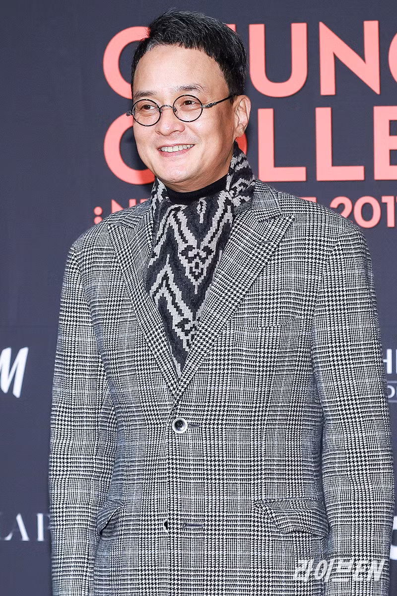 Vào ngày 27/2, ông chính thức lên tiếng xin lỗi và nhận tất cả trách nhiệm. "Tất cả mọi thứ là lỗi của tôi, tôi là một kẻ tội đồ. Tôi rất lấy làm tiếc vì những nỗi đau tôi đã gây ra cho các nạn nhân. Tôi xin gánh chịu mọi hình phạt từ xã hội và pháp luật vì những sai lầm của mình". Đầu tháng 3, Jo Min Ki bị cảnh sát triệu tập để điều tra vì hành vi quấy rối.