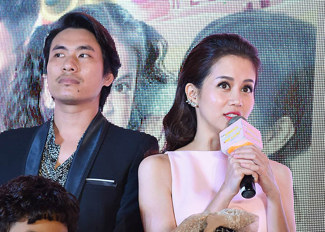 Cặp đôi diễn viên cũng từ chối trả lời báo giới về những ồn ào vừa qua.