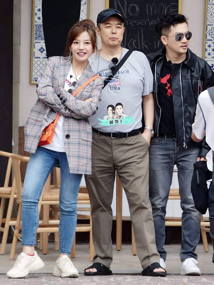 Ngoài ra các nghệ sĩ cũng sẽ trò chuyện và ôn lại những kỉ niệm xưa cũ, đông đảo khán giả đều hi vọng sẽ được nghe những câu chuyện hậu trường chưa từng hé lộ của Hoàn châu cách cách năm xưa. Theo một vài nguồn tin, Lâm Tâm Như có thể là khách mời tiếp theo tham gia chương trình.