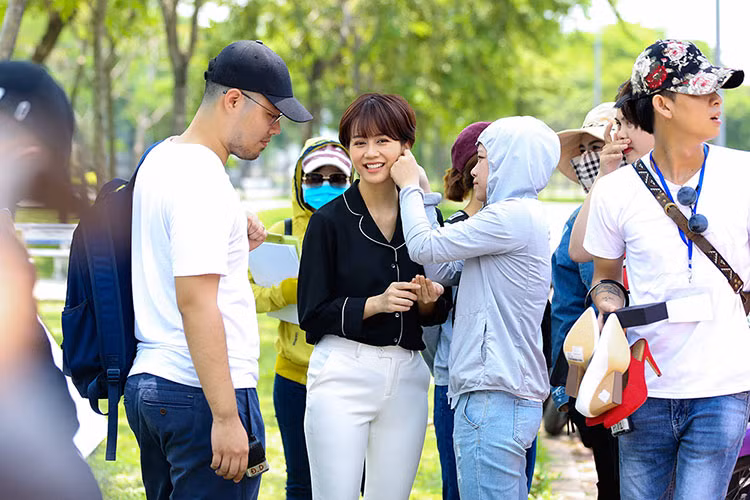 Dự án phim dành cho thiếu nhi “Chú ơi đừng lấy mẹ con” của đạo diễn Đinh Tuấn Vũ vừa chính thức bấm máy. Phim có sự tham gia của dàn diễn viên: Kiều Minh Tuấn, An Nguy, Lilly Nguyễn, Will 365...