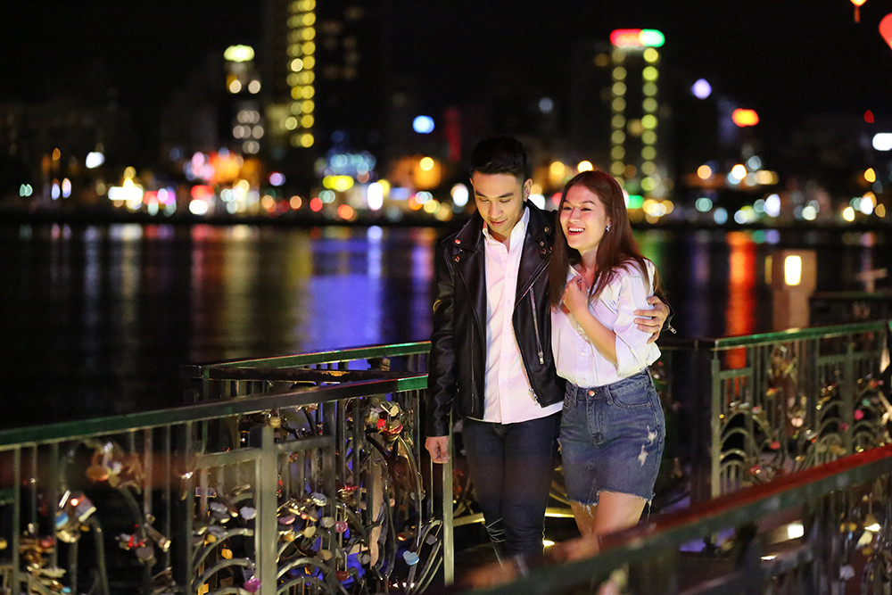 Trailer hé lộ hình ảnh Diệu Hiền đi cùng một anh chàng điển trai.