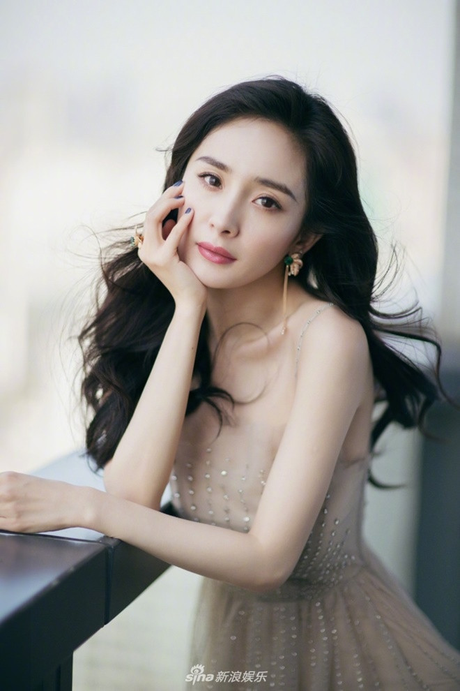 Dương Mịch bị nghi ngờ có dấu hiệu gian lận trong chuyện làm từ thiện.