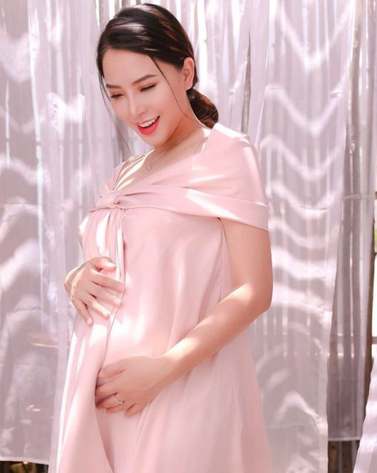 Thành Đạt hé lộ hình ảnh con trai mới sinh.