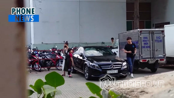 Mới đây nhất, Tim và Trương Quỳnh Anh bị bắt gặp lái xe hơi đưa con trai Sushi đi chơi khá thân mật.