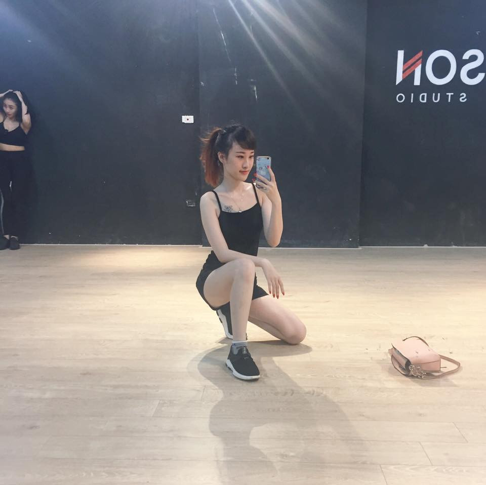 Thường ngày, con gái Hoa Thúy vẫn chăm chỉ đến phòng tập để rèn luyện sức khỏe.