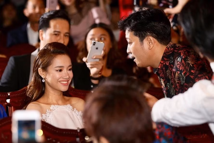 Màn cầu hôn của Trường Giang gây nhiều tranh cãi. Ảnh: Phạm Huy