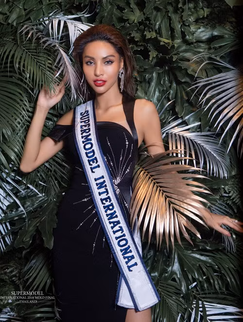 Cận nhan sắc xinh đẹp của siêu mẫu Khả Trang vừa đăng quang Quán quân Siêu mẫu Quốc tế 2018.