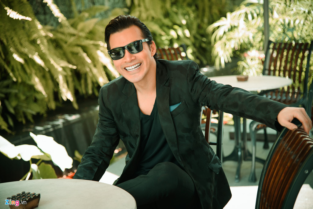 Trần Bảo Sơn sản xuất và đóng chính Những cô gái và găng tơ.