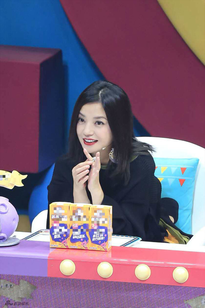 Triệu Vy đã gặp nhiều sóng gió trong thời gian qua.