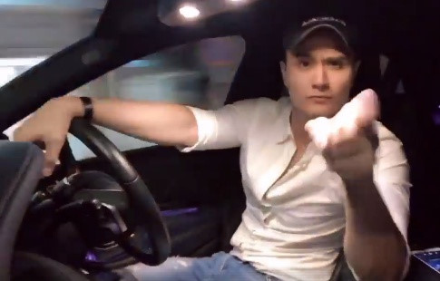 Hành động gây tranh cãi của Vĩnh Thụy.