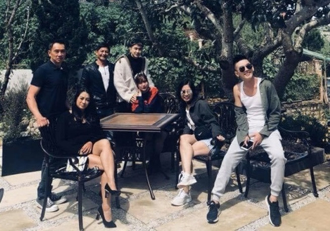 Lan Ngoc - Chi Dan lo anh than mat giua nghi van hen ho