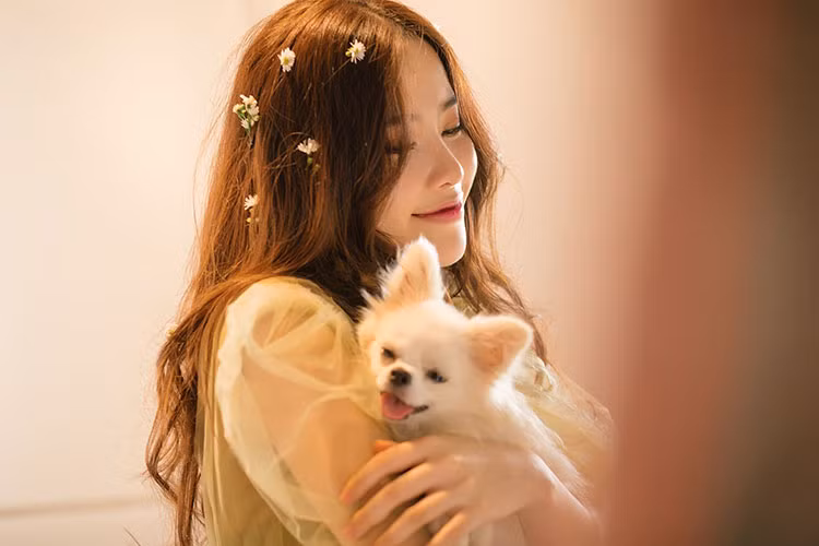 Ca khúc là bản R&amp;B với giai điệu trẻ trung, hiện đại.