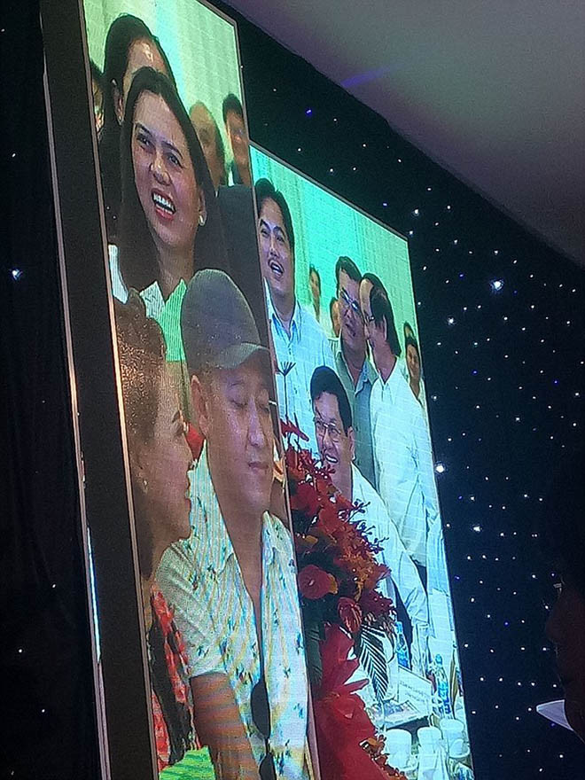 Vẻ mặt buồn phiền của Trường Giang khi tham gia họp mặt hội đồng hương Quảng Nam sáng 31/3.