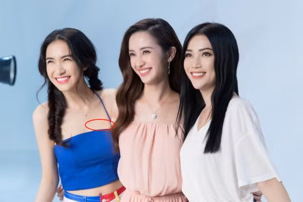 Phải chằng nữ ca sĩ đã xóa ký ức này khi quen bạn trai mới?