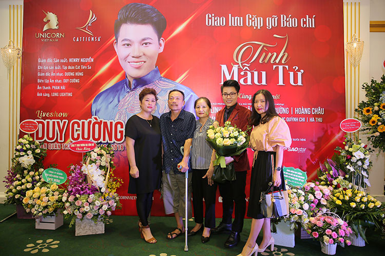 Den ung ho truyen nhan Duy Cuong, Ngoc Son bi “quay” chuyen chua lay vo-Hinh-5