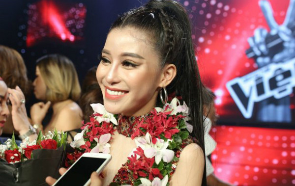 Dan mang “day song” khi Ngoc Anh dang quang The Voice 2018