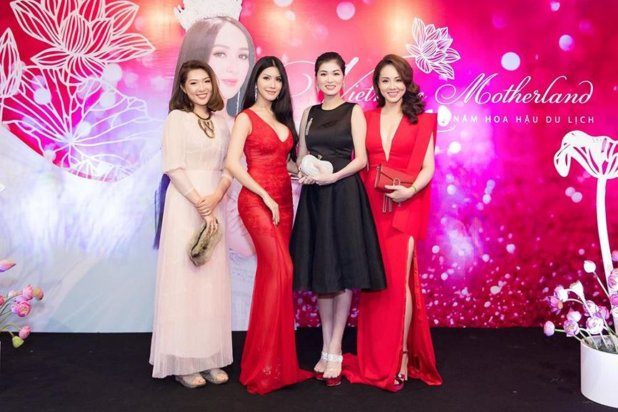 Mới đây, bạn gái Công Lý là nữ phóng viên Ngọc Hà đã có mặt tại buổi tiệc kỷ niệm 10 năm Hoa hậu Du lịch Việt Nam tại TP.HCM.